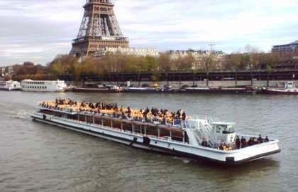 Bateau de transport de passagers